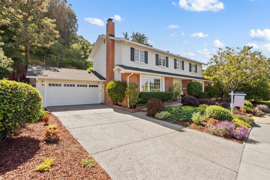 2811 Hallmark Drive, Belmont, CA 94002