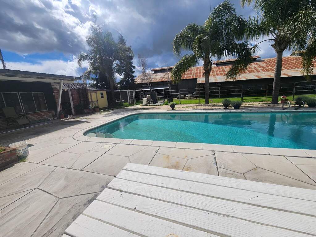 14205 Sycamore Avenue, San Martin, CA 95046