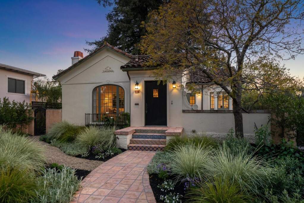 957 University Drive