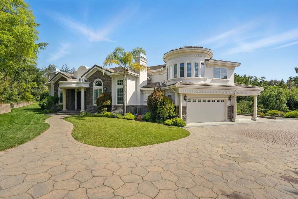 12690 Dianne Drive, Los Altos Hills, CA 94022