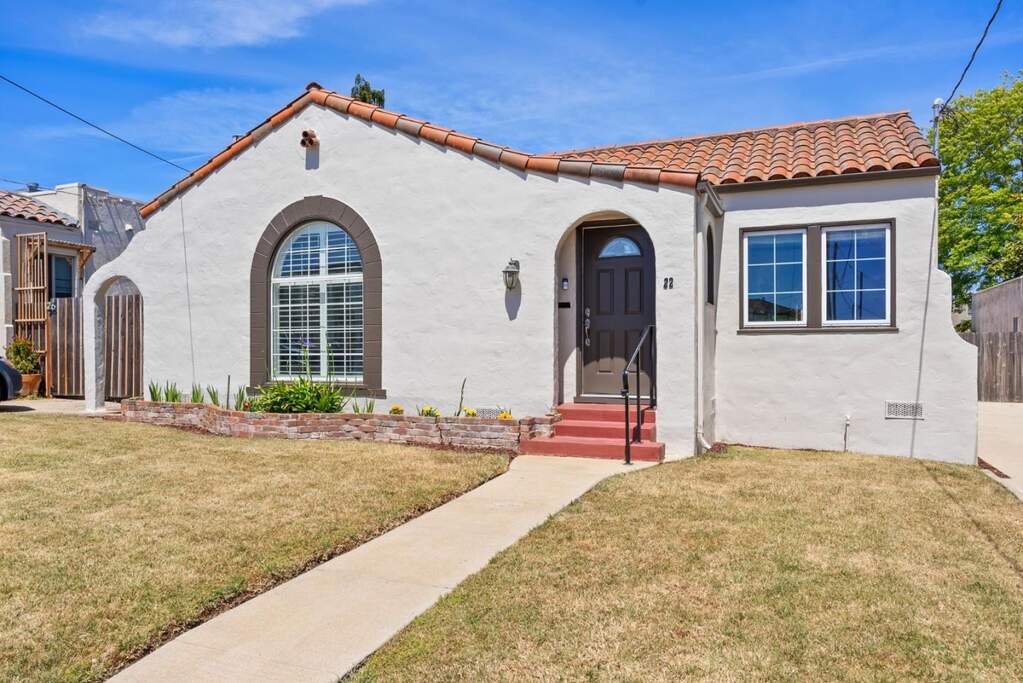 22 Roosevelt Street, Watsonville, CA 95076