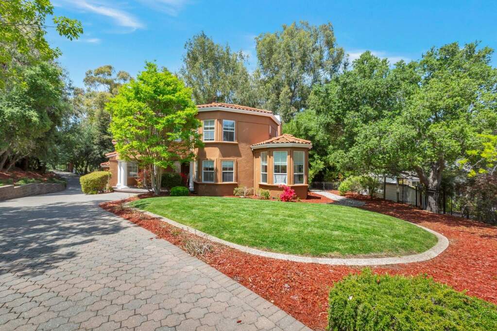 12189 Parker Ranch Road, Saratoga, CA 95070
