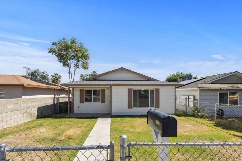 132 Center, Taft, CA 93268