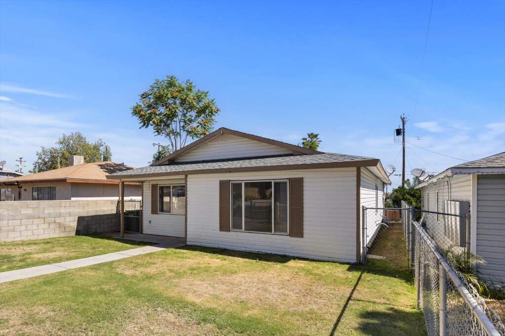 132 Center, Taft, CA 93268
