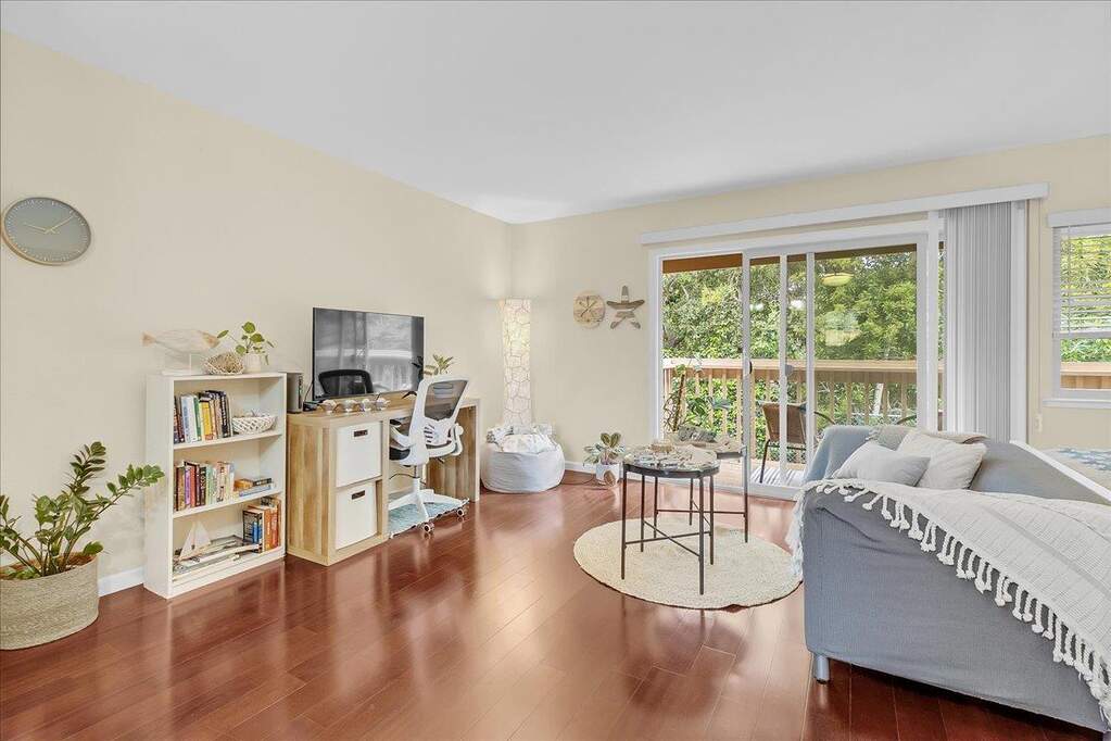 300 Glenwood Circle #291, Monterey, CA 93940