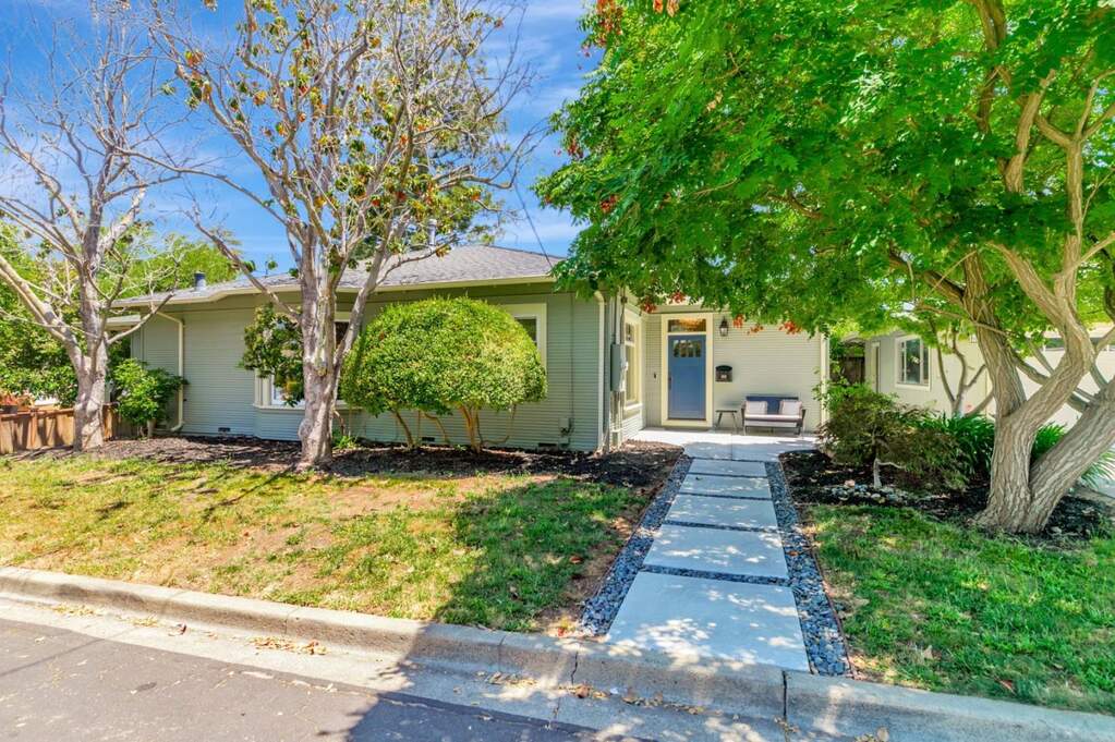 498 Bird Avenue, Los Gatos, CA 95032
