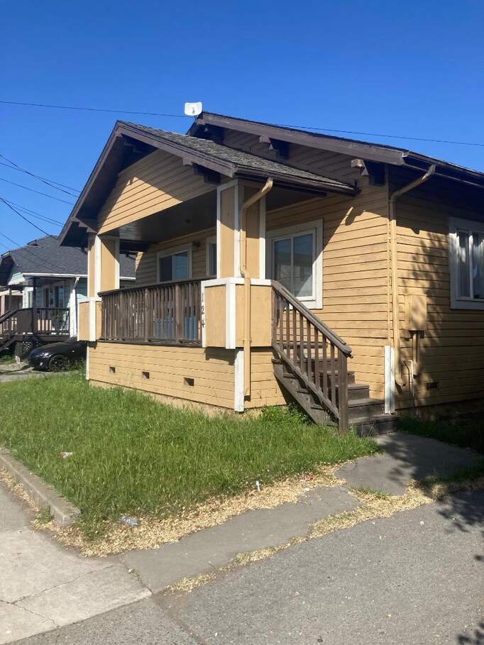 124 Riverside Drive, Watsonville, CA 95076