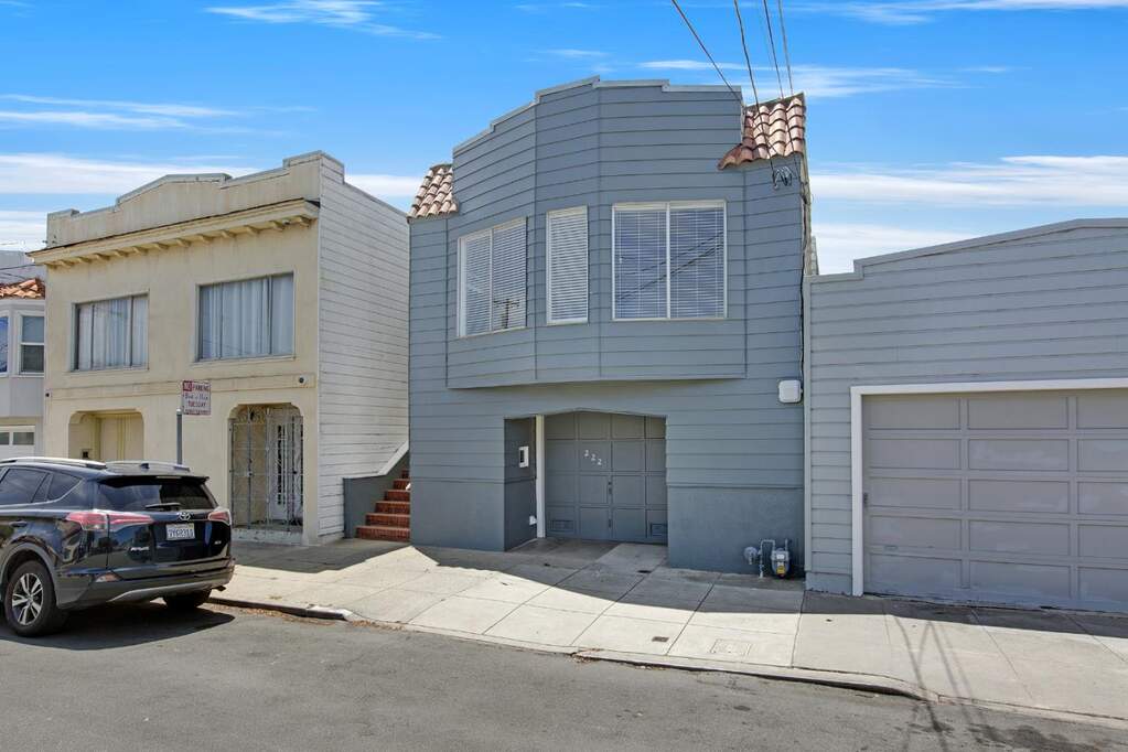 222 Holyoke, San Francisco, CA 94134