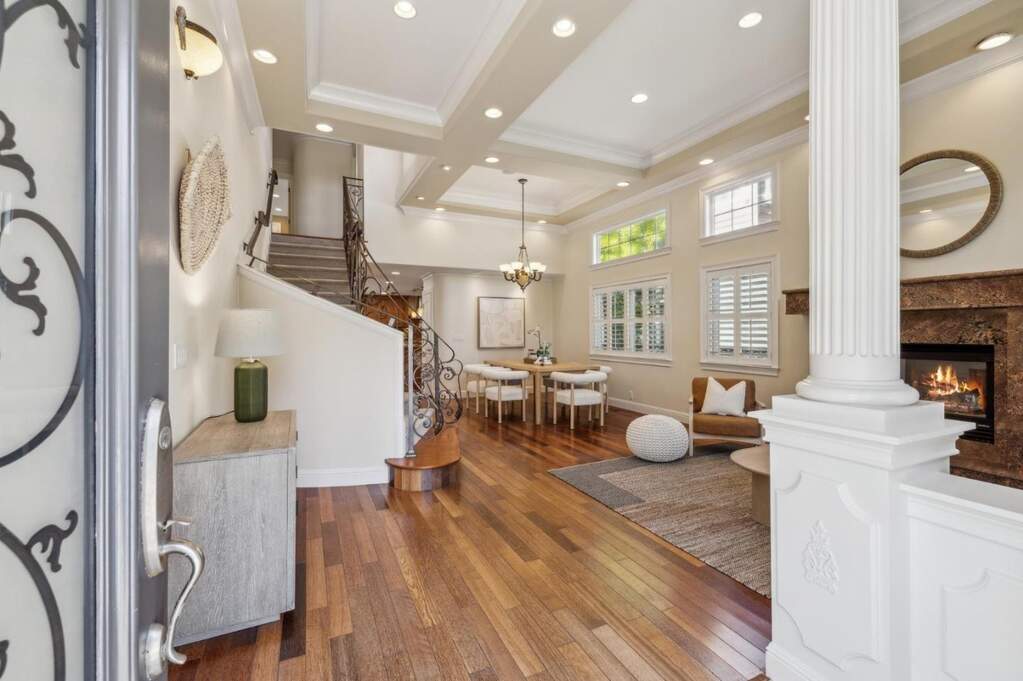 20433 Walnut Avenue, Saratoga, CA 95070