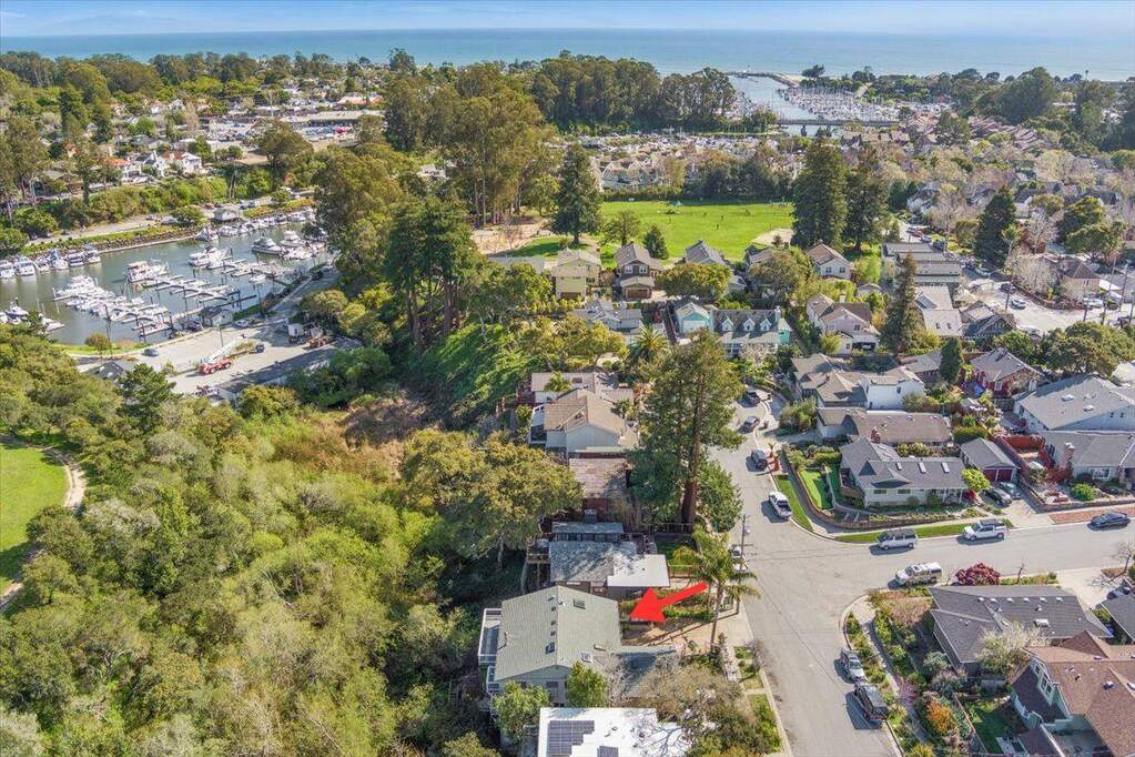 304 Harbor Drive, Santa Cruz, CA 95062