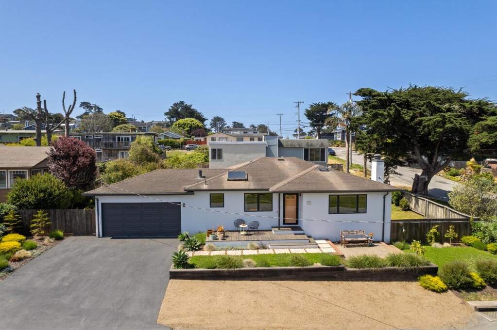 300 4th Street, Montara, CA 94037