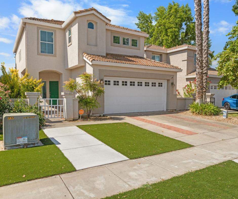 2910 W Laguna Court, Elk Grove, CA 95758
