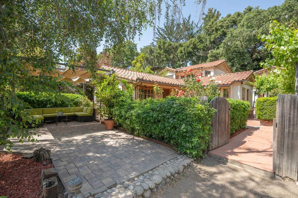 19 Paso Cresta, Carmel Valley, CA 93924