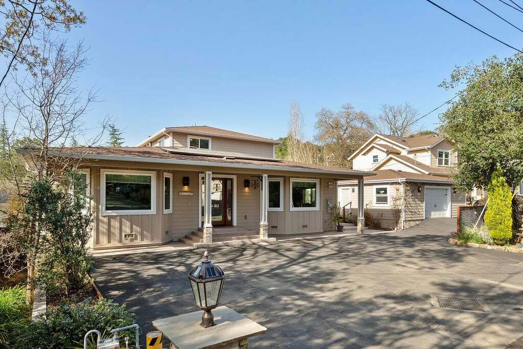 227 Theodor Lane
