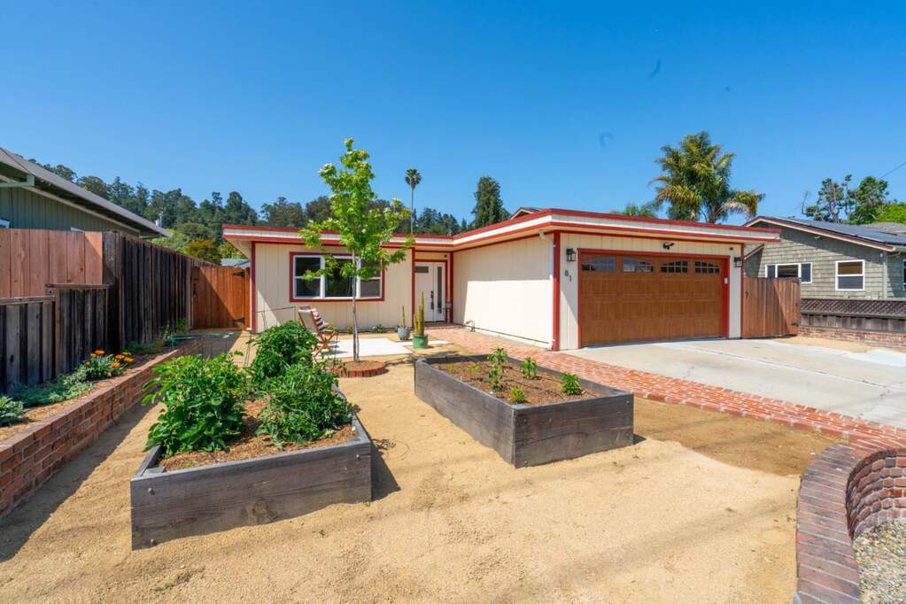 81 Rooney Street, Santa Cruz, CA 95065