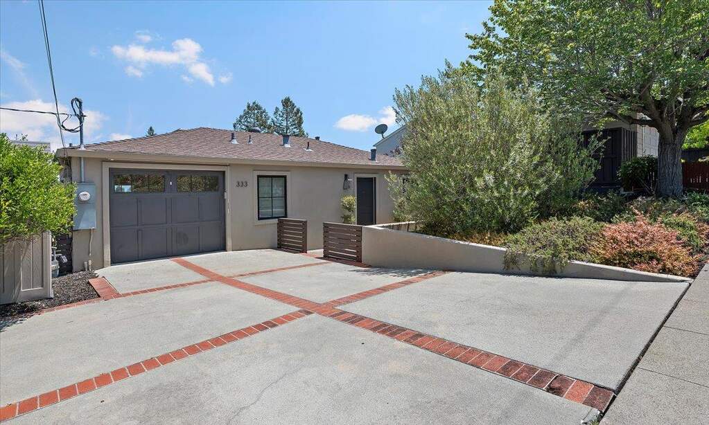 333 Oakview Drive, San Carlos, CA 94070