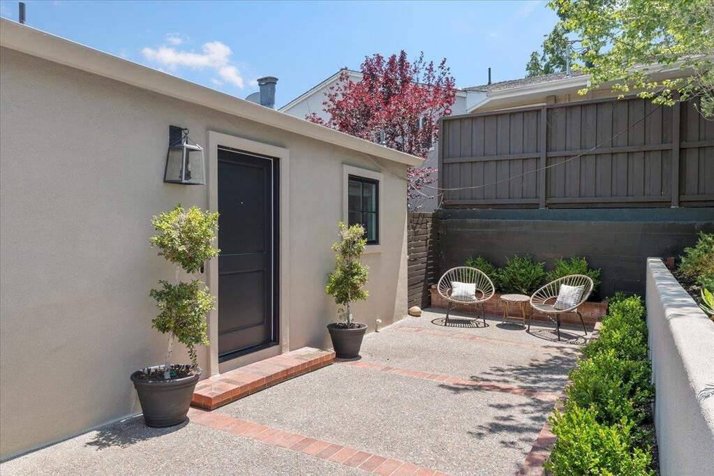 333 Oakview Drive, San Carlos, CA 94070