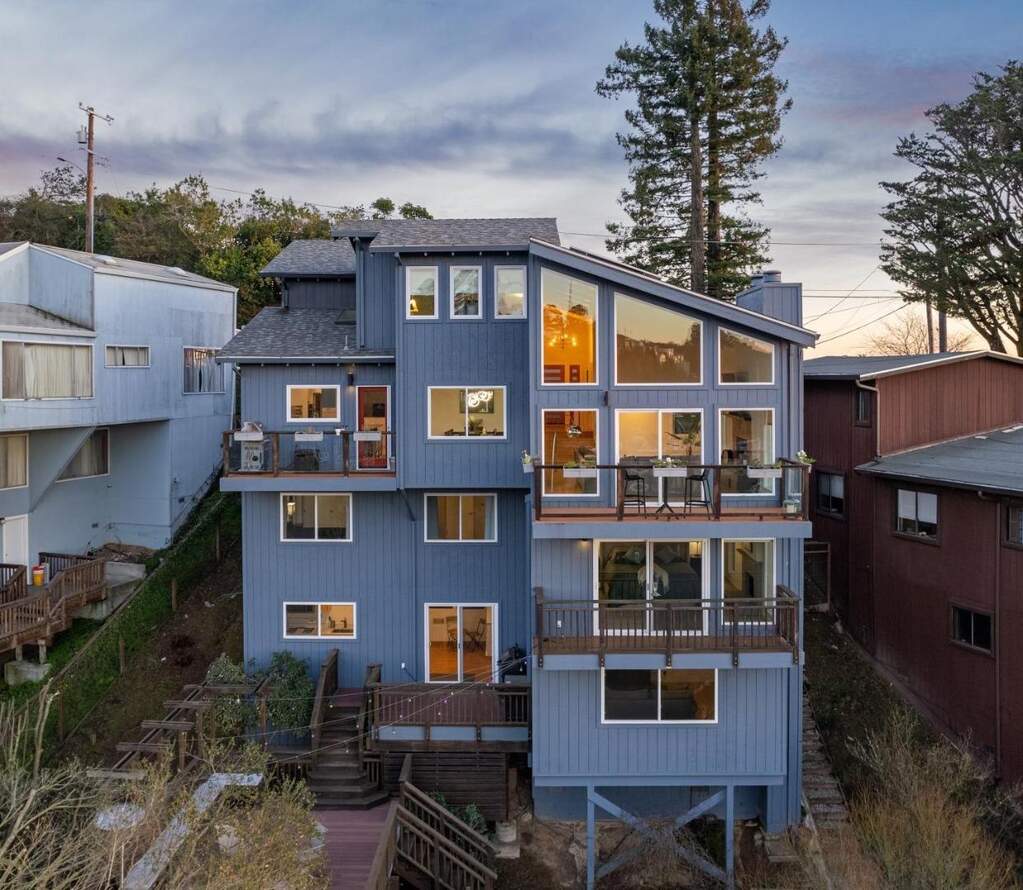 58 Villanova Drive, Oakland, CA 94611