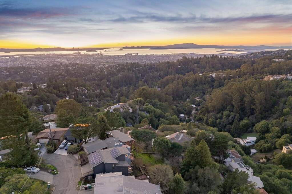 58 Villanova Drive, Oakland, CA 94611