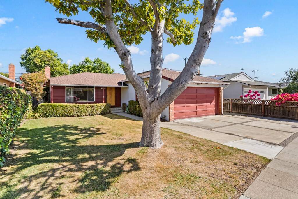 1023 Annapolis Drive, San Mateo, CA 94403