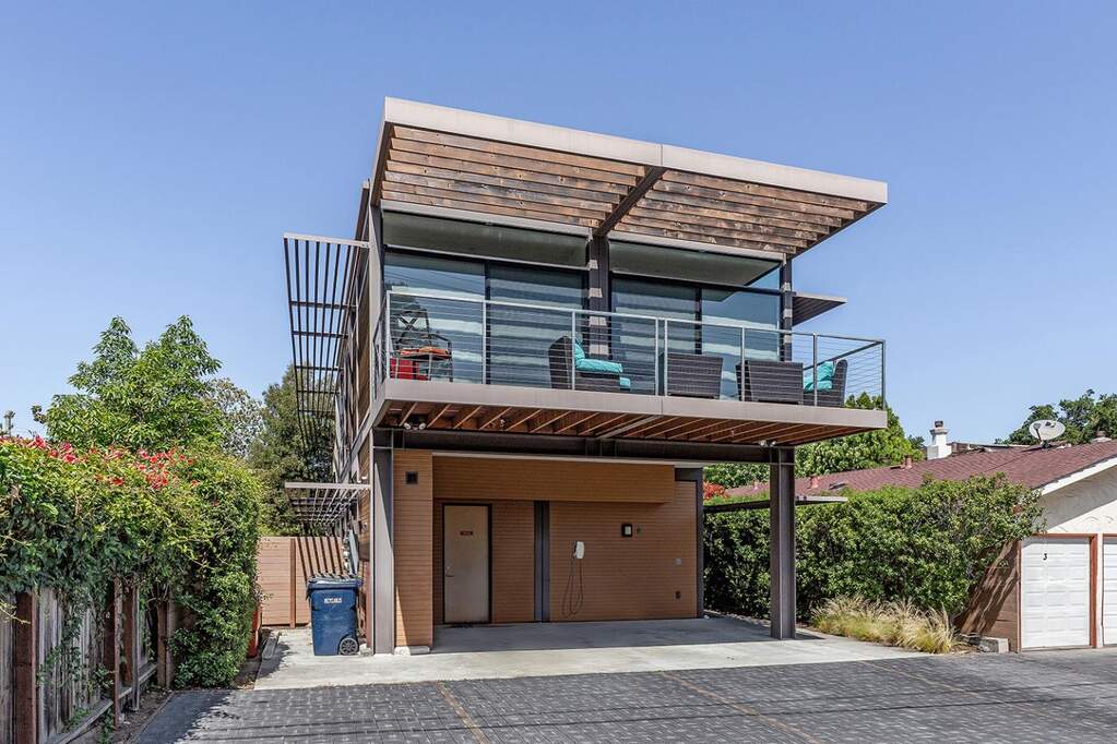 569 Lassen Street, Los Altos, CA 94022