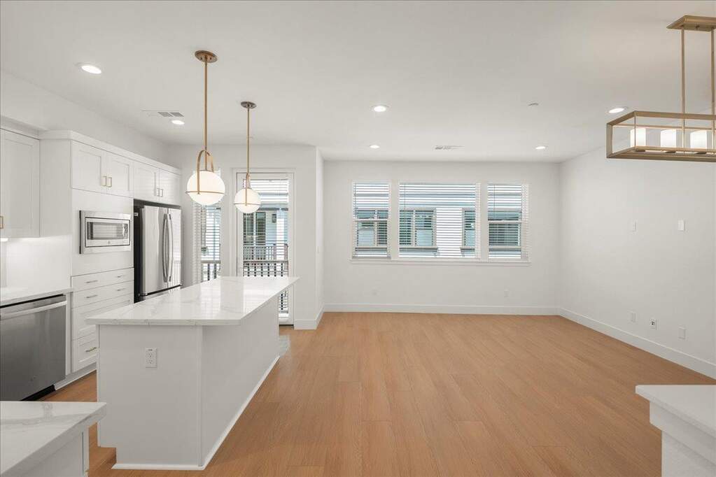 224 Carroll Street #8, Sunnyvale, CA 94086