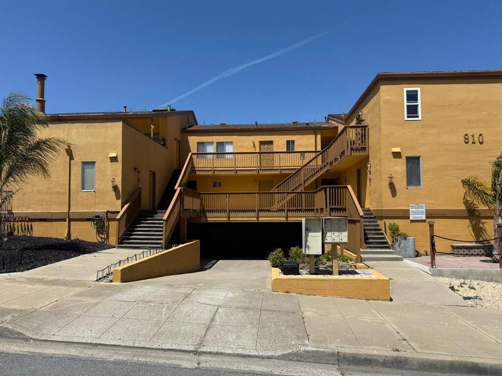  Wainwright, Monterey, CA 93940