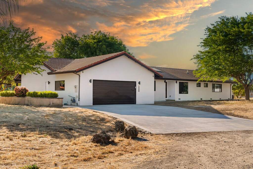 12225 Foothill Avenue, San Martin, CA 95046