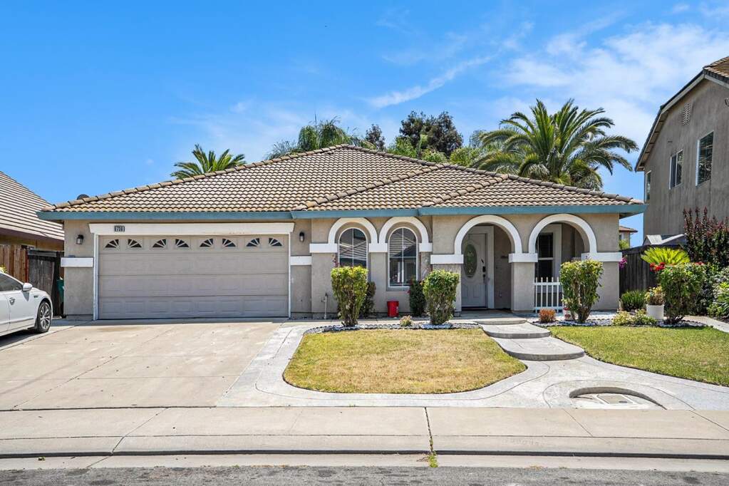 8736 Glacier Point Drive, Stockton, CA 95212