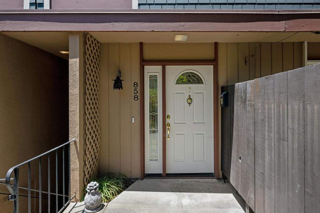858 Stonegate Drive, South San Francisco, CA 94080