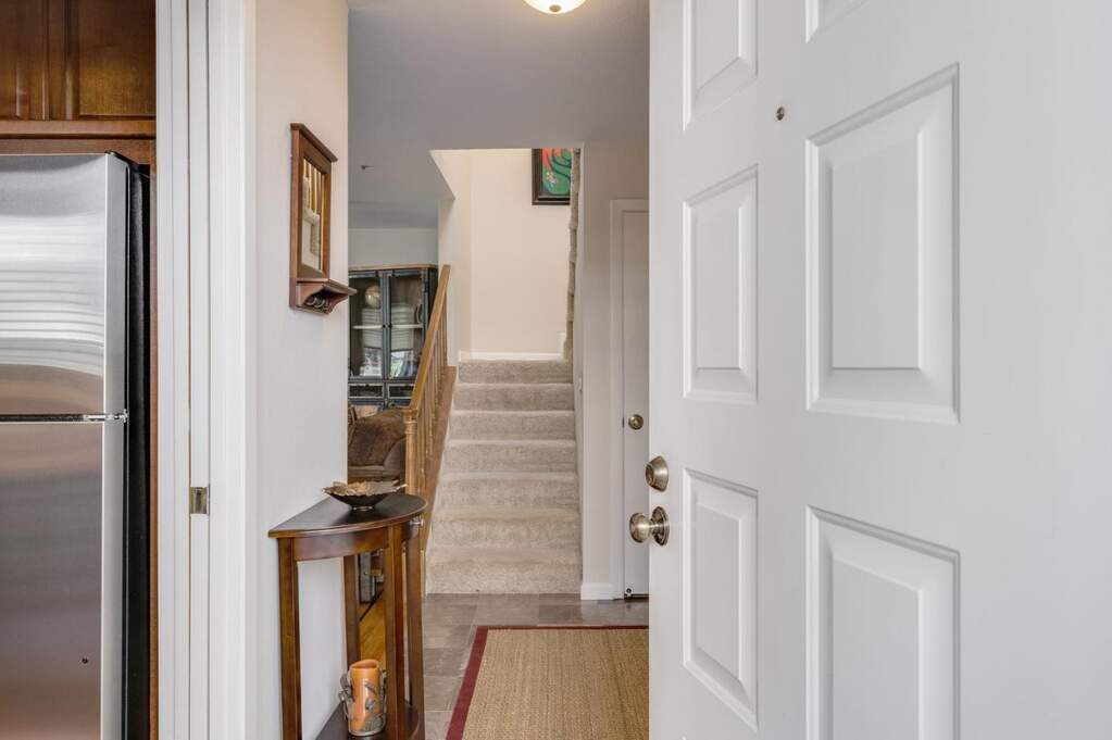 290 Bonita Lane, Foster City, CA 94404