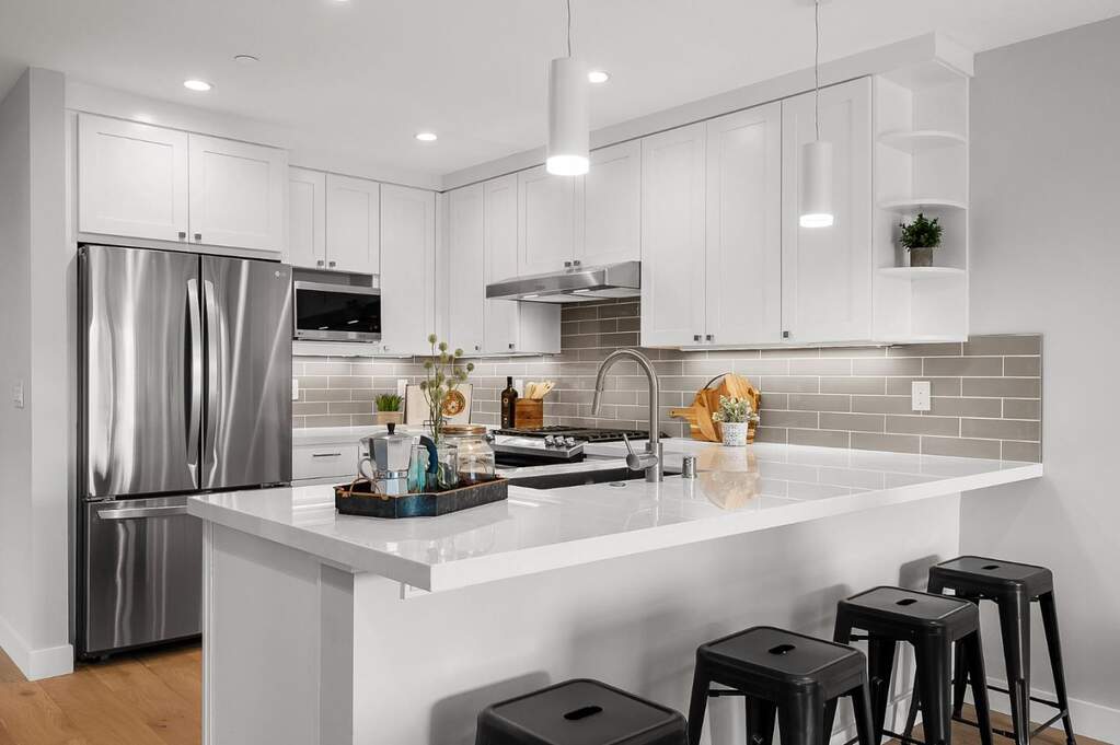 30 Hermosa Avenue #201, Millbrae, CA 94030