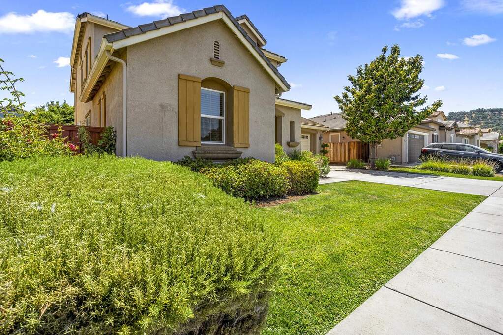 1420 Cielo Vista Lane, Gilroy, CA 95020