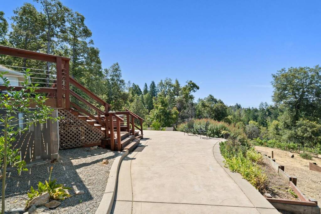 335 Wild Iris Lane, Santa Cruz, CA 95060