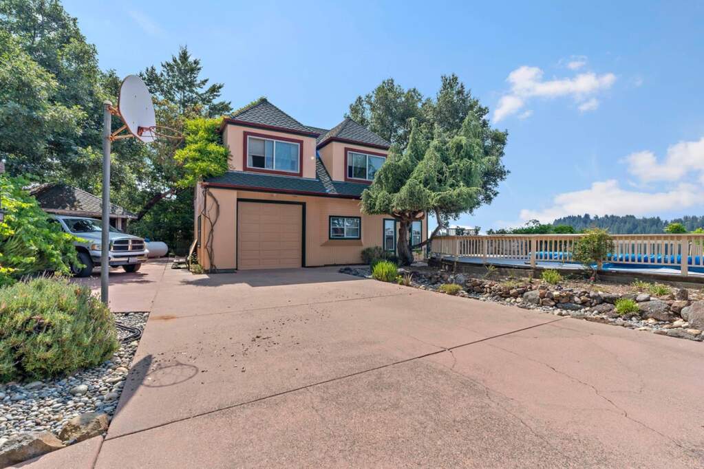 945 Eagle Road, Scotts Valley, CA 95066