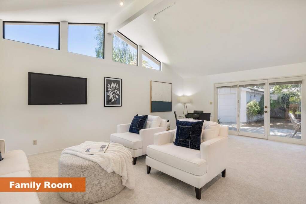 1235 Montclaire Way, Los Altos, CA 94024
