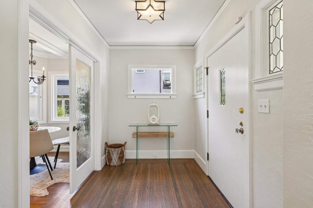 2404 Hillside Drive, Burlingame, CA 94010