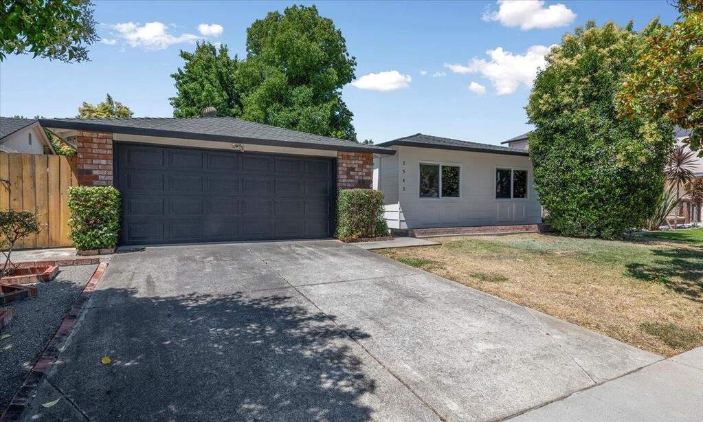 2543 Loomis Drive, San Jose, CA 95121