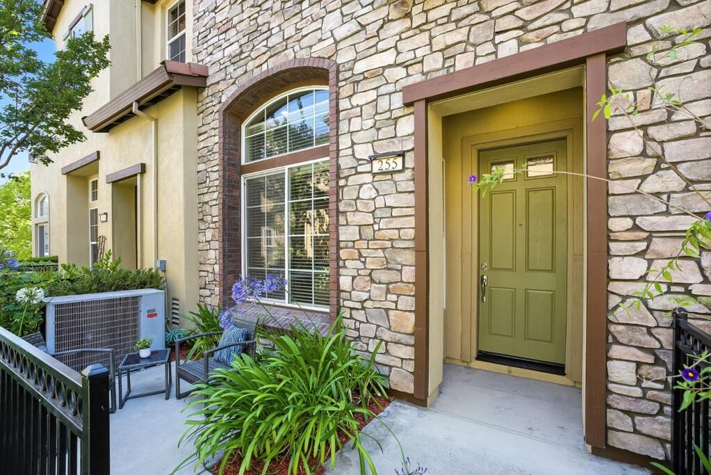 255 Honeylocust Terrace, Sunnyvale, CA 94086