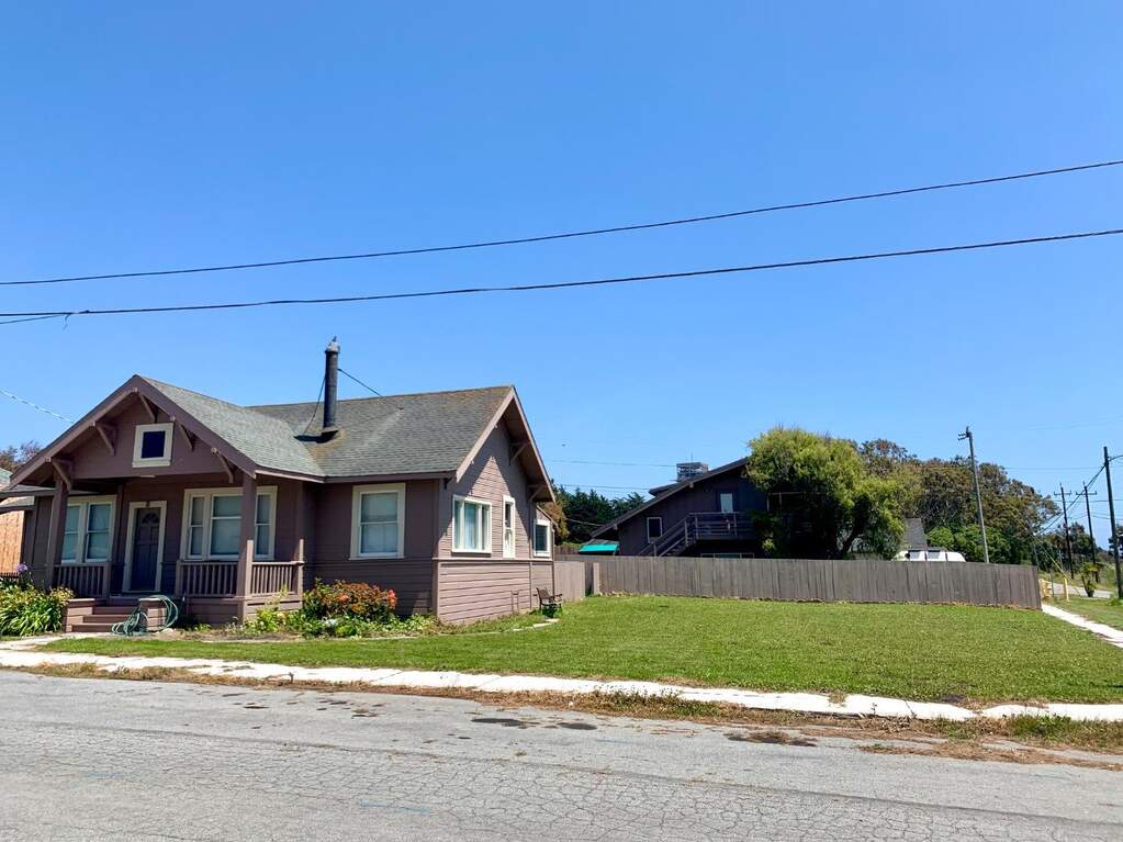2 3rd Avenue, Davenport, CA 95017