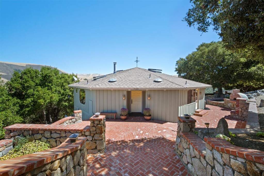 31420 Via La Naranga, Carmel Valley, CA 93924