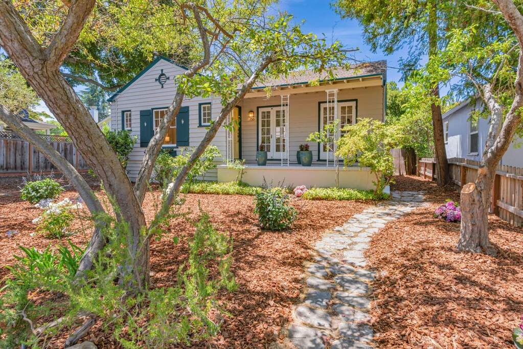 755 Arnold Way, Menlo Park, CA 94025