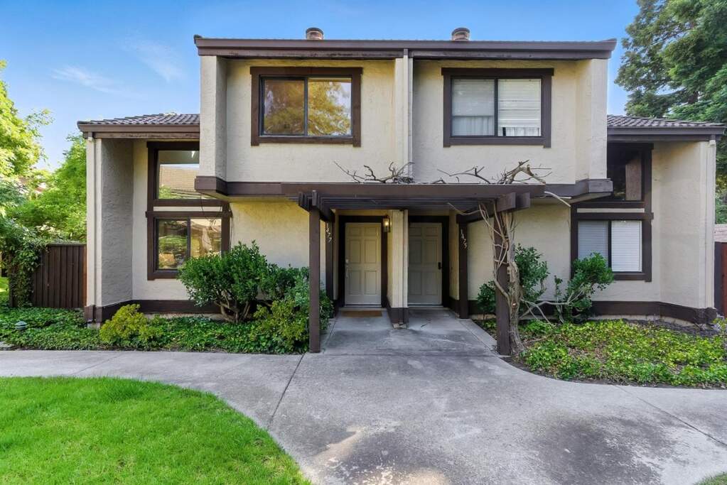 1477 Tyler Park Way