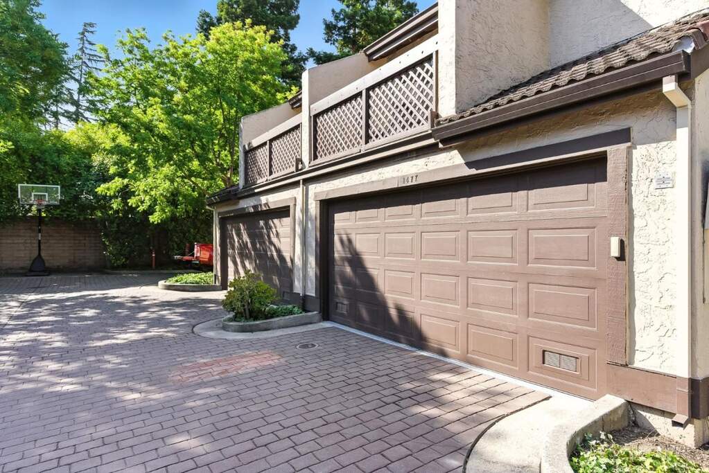 1477 Tyler Park Way, Mountain View, CA 94040