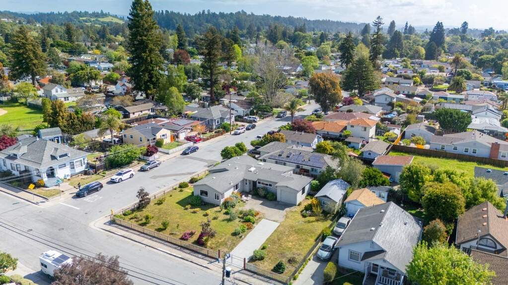 208 Coulson Avenue, Santa Cruz, CA 95060