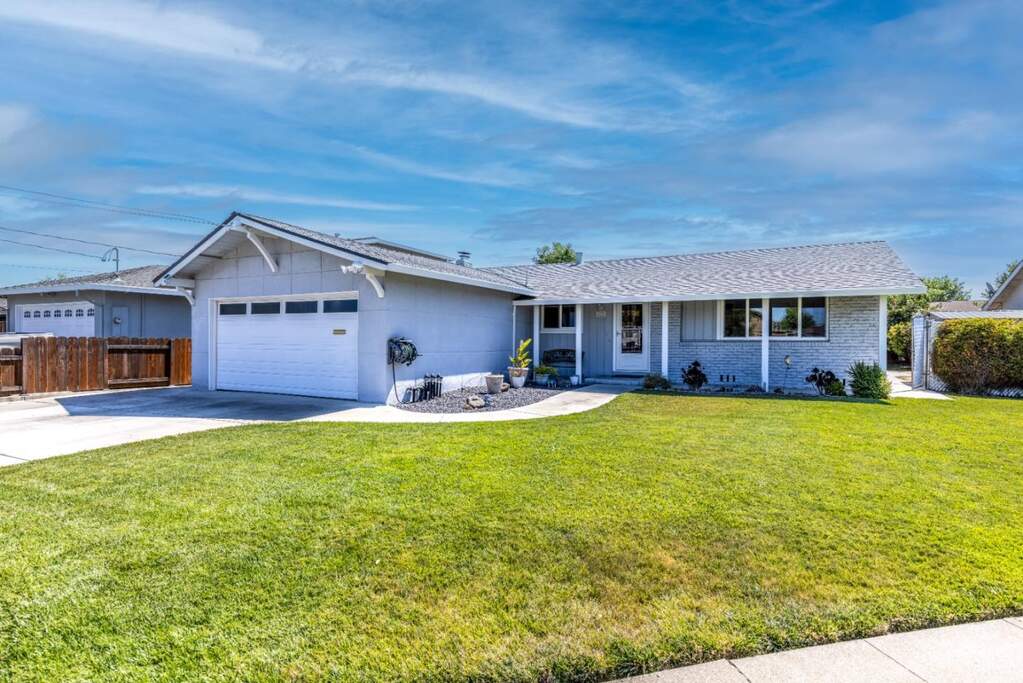 672 Sonoma Court
