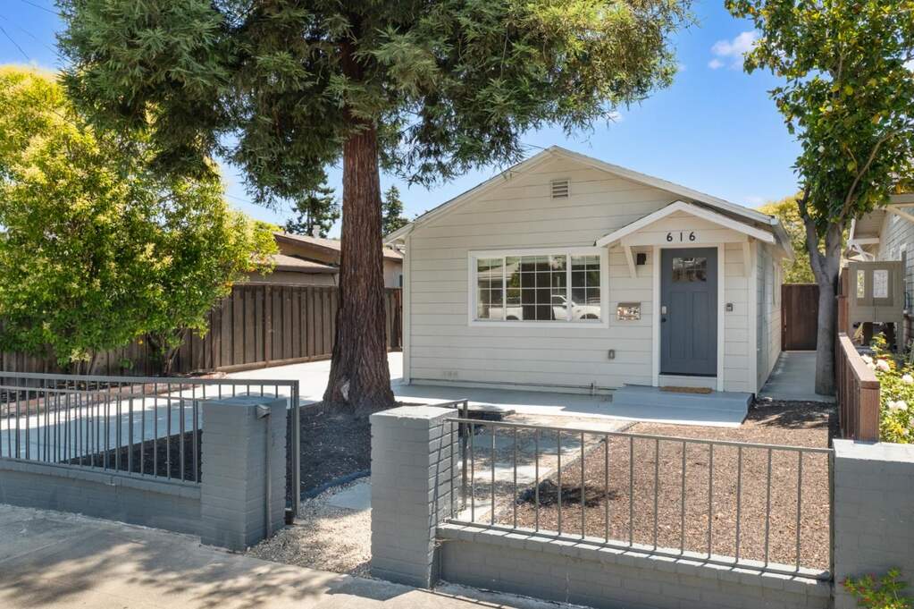 616 Douglas Avenue
