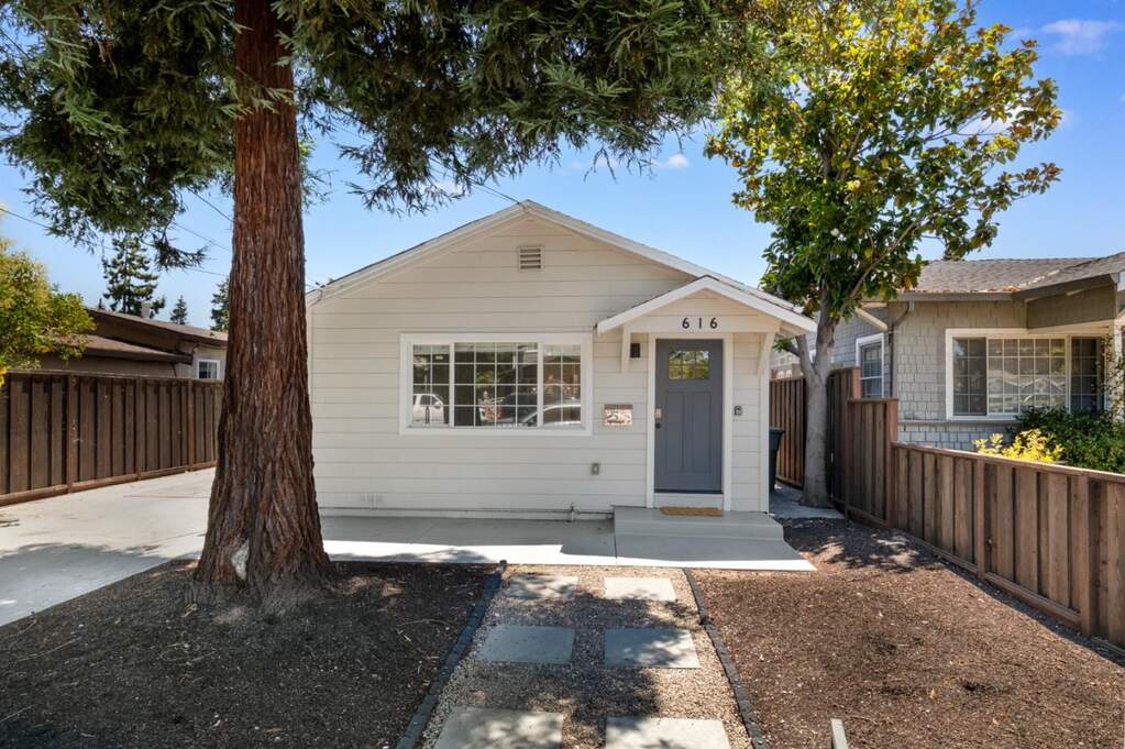 616 Douglas Avenue, Redwood City, CA 94063