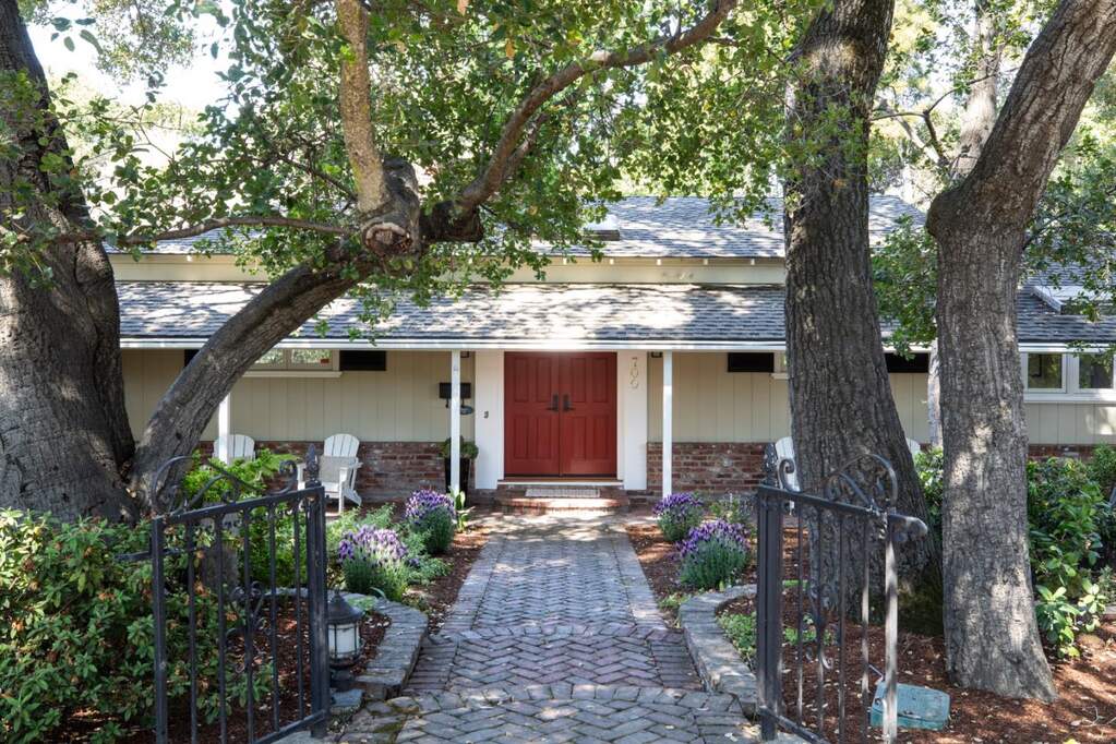 700 Laurelwood Drive