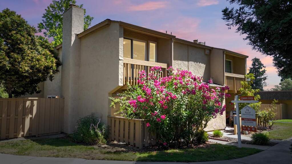 125 Connemara Way #98